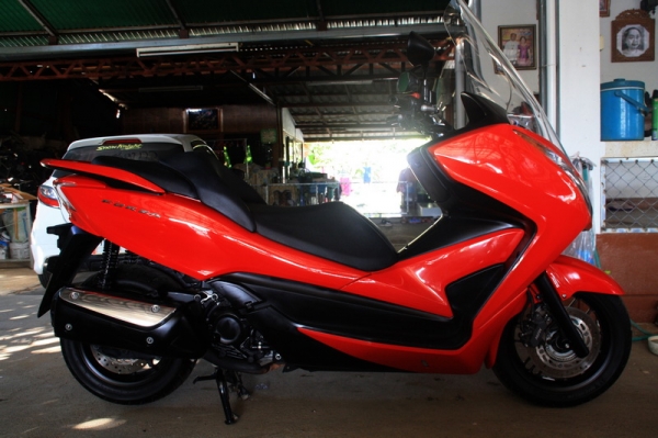 ขาย FORZA 300 สีแดง ปี 2013 สภาพสวย ทะเบียนพร้อมโอน 93000