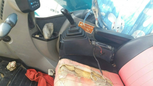 ขายKOBELCO YN11 ทำงาน17,000ชั่วโมง ไฟฟ้าเต็ม เอกสารเล่มทะเบียน รถอยู่พิจิตร สนใจ 0835601591 หรือ 0903494058