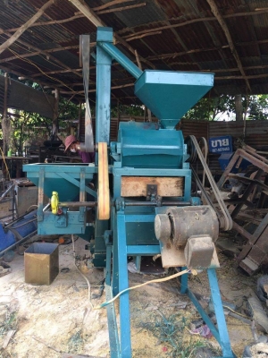 ขายโรงสีพร้อมใช้ หิน 18 มอเตอร์ 3แรง