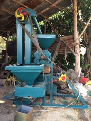 ขายโรงสีพร้อมใช้ หิน 18 มอเตอร์ 3แรง