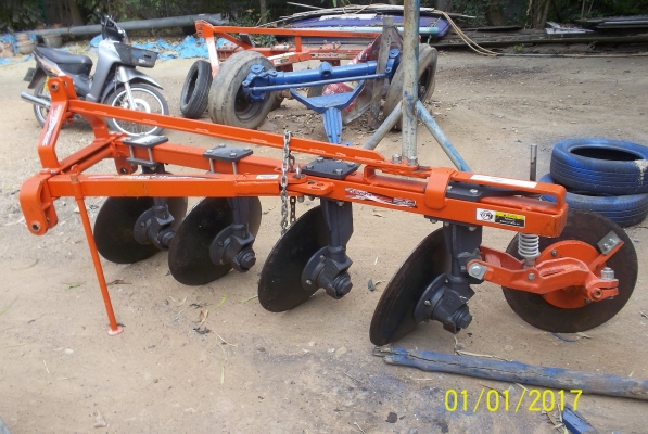 ขายผาน 4 ตราช้าง 45 ถึง 50 แรง ขายผาน 4 ตราช้าง 45 ถึง 50 แรง