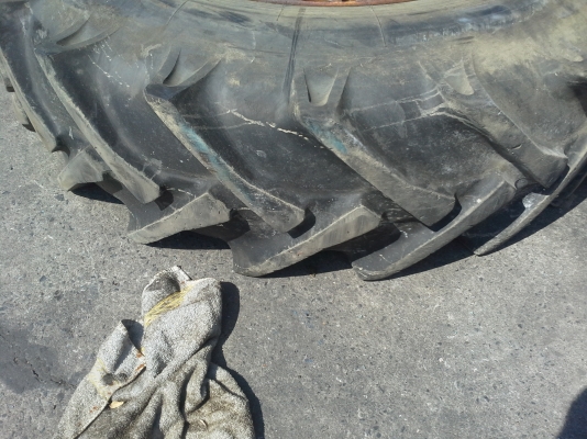 ขายกระทะพร้อมยาง 1 คู่ สนใจโทร081-2805754 ขายกระทะพร้อมยาง 1 คู่ สนใจโทร081-2805754