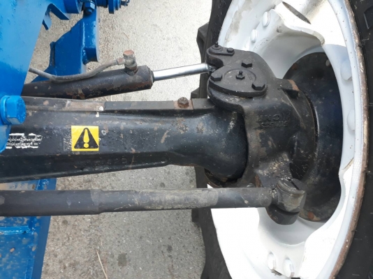 ขายนิวฮอแลน TL90 แรงเทอโบเอกสารอินวอยดันหน้า หางสวมไคเฮงหลี  สวยพร้อมใช้