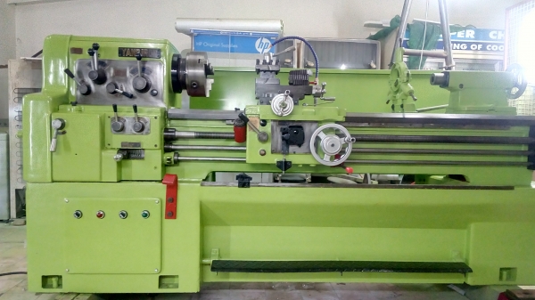 เครื่องกลึง8ฟุต
