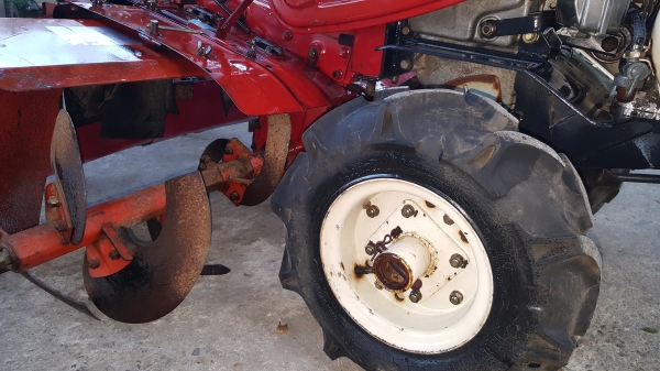 รถพรวนดิน ยกร่อง ปูพสาติก รหัส C2 - 10 รถพรวนดิน ยกร่อง ปูพสาติก รหัส C2 - 10