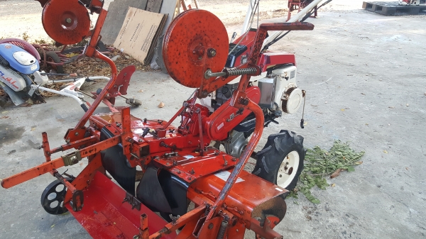 รถพรวนดิน ยกร่อง ปูพสาติก รหัส C2 - 10