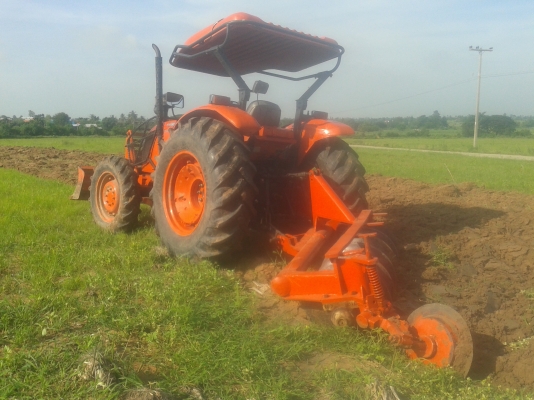 ขายรถไถคูโบต้า 70 แรง ปี 53 ใบดันผาน 6 เล่มพร้อมจัดไฟแน๊ทได้