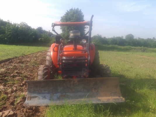 ขายรถไถคูโบต้า 70 แรง ปี 53 ใบดันผาน 6 เล่มพร้อมจัดไฟแน๊ทได้