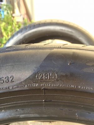 ขายยาง PIRELLI P-ZERO (RUNFLAT) 275-40-19 ปี15 ดอกหนาจัด ไร้ตำหนิ ไม่มีปะ คู่ละ 6,900 บาท