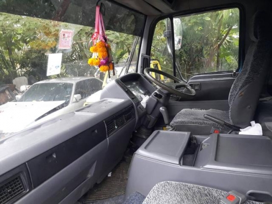 ฮีโน่ 195 แรง ยาว 6.30 เมตร รถพร้อมใช้ ยางใหม่ แอร์ ราคา 580,000 บาท