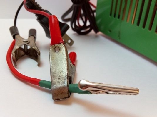 เครื่องชาร์จแบตเตอรี่ 6 - 12V