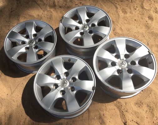 ล้อแม็ก Toyota Vigo Chame ขอบ 16 ล้อแม็ก Toyota Vigo Chame ขอบ 16