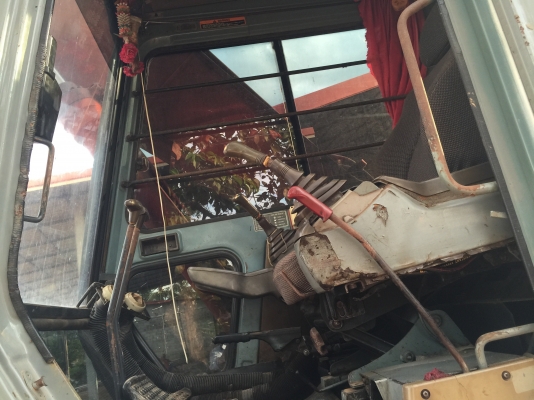 Hitachi EX200-3 เครื่องเดิม เมกะปั้ม สวยพร้อมใช้ โซ่หนา แทรคสวย ภายในครบๆ Hitachi EX200-3 เครื่องเดิม เมกะปั้ม สวยพร้อมใช้ โซ่หนา แทรคสวย ภายในครบๆ