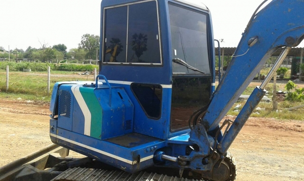 ขายโก้เบลโก้30รถเก่านอกใช้ได้6เดือนสวย ขายโก้เบลโก้30รถเก่านอกใช้ได้6เดือนสวย