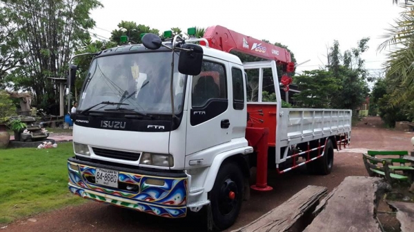 ขาย6ล้อเครน ISUZU Deca FTR195 เครน5ตัน4ปอกยาว 6เหลี่ยมท้องVขาเหลี่ยม (วางเครนใหม่) สภาพพร้อมทำงาน กระบะยาว7เมตร