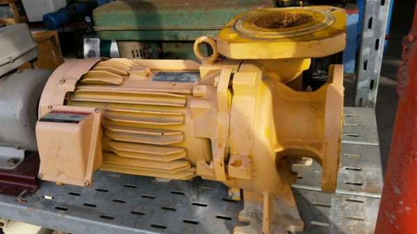 ปั๊มน้ำ mitsubichi 3 hp 380 v