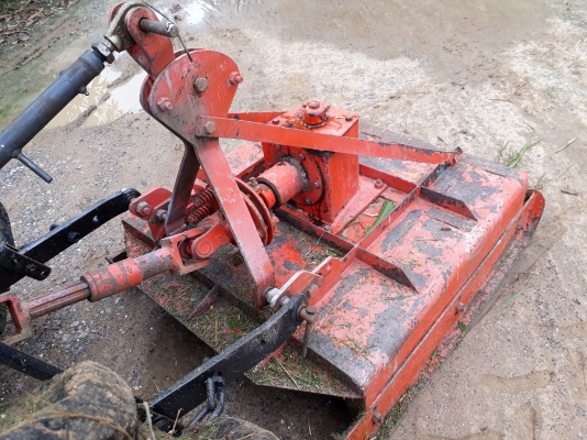 ขอบคุณสารวัตรจาก จ.ศรีสะเกษ ครับ ขายตัวตัดหญ้าใส่กับรถไถนั่งขับ ขนาด90 พร้อมใช้งาน