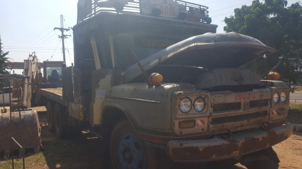 ขายรถแบ็คโคร PC 120-6 ไฟฟ้าเต็มเล่มทะเบียน พร้อมเทลเลอร์หัวยาว ค. 165พร้อมมือขุดตอไม้