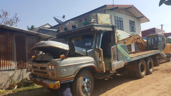 ขายรถแบ็คโคร PC 120-6 ไฟฟ้าเต็มเล่มทะเบียน พร้อมเทลเลอร์หัวยาว ค. 165พร้อมมือขุดตอไม้