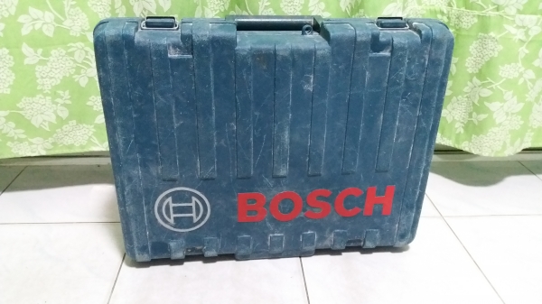 เครื่องสกัดคอนกรีตmikita 0810t สภาพดีพร้อมนำไปใช้งานได้เลยครับ