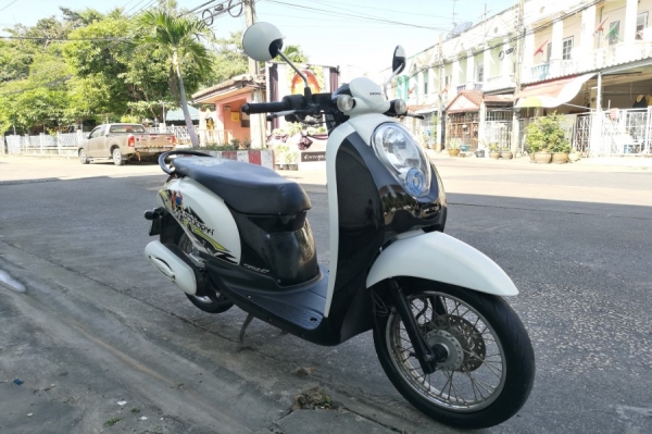 Scoopy i 2011 รถบ้านแท้ มือเดียว เล่มชุดโอนครบ