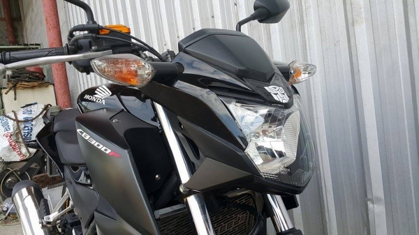 CB300F 2557 วิ่งน้อยพร้อมใช้งาน รถเดิมๆขี่นิ่ม ต่อรองได้ครับ