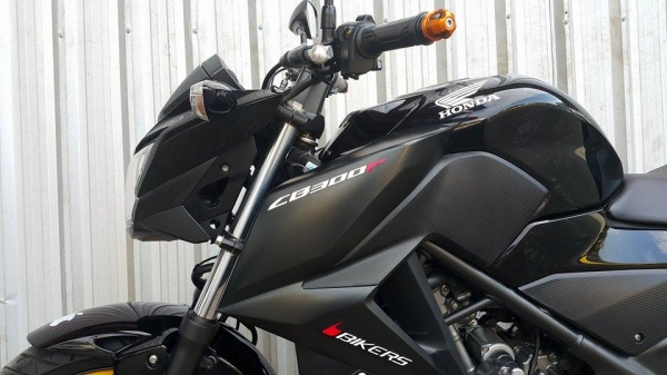 CB300F 2557 วิ่งน้อยพร้อมใช้งาน รถเดิมๆขี่นิ่ม ต่อรองได้ครับ