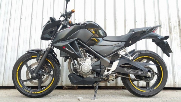 CB300F 2557 วิ่งน้อยพร้อมใช้งาน รถเดิมๆขี่นิ่ม ต่อรองได้ครับ