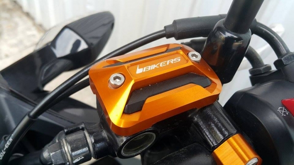 CB300F 2557 วิ่งน้อยพร้อมใช้งาน รถเดิมๆขี่นิ่ม ต่อรองได้ครับ