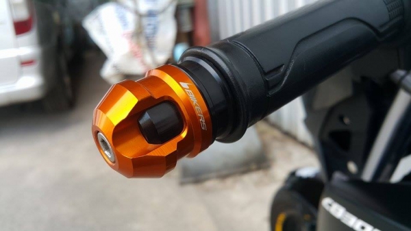 CB300F 2557 วิ่งน้อยพร้อมใช้งาน รถเดิมๆขี่นิ่ม ต่อรองได้ครับ