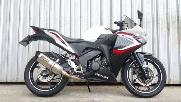 CBR150 ใหม่เอี่ยม ไมล์น้อย ราคาเหมือนลายเก่า เดิมๆขี่นิ่มเลยครับ