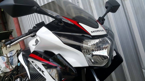 CBR150 ใหม่เอี่ยม ไมล์น้อย ราคาเหมือนลายเก่า เดิมๆขี่นิ่มเลยครับ