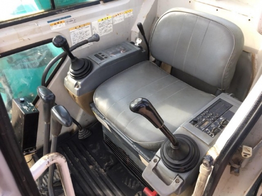 ขายรถแบคโฮ KOBELCO SK75UR คอนโทรลสั้น รถนอกนำเข้าจากญี่ปุ่น มีVDOการทำงานครับ ขายรถแบคโฮ KOBELCO SK75UR คอนโทรลสั้น รถนอกนำเข้าจากญี่ปุ่น มีVDOการทำงานครับ