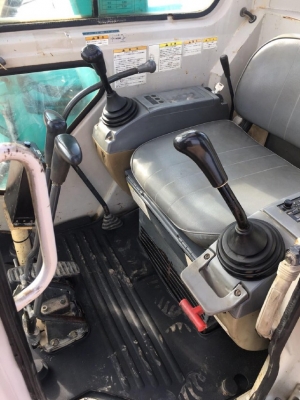 ขายรถแบคโฮ KOBELCO SK75UR คอนโทรลสั้น รถนอกนำเข้าจากญี่ปุ่น มีVDOการทำงานครับ ขายรถแบคโฮ KOBELCO SK75UR คอนโทรลสั้น รถนอกนำเข้าจากญี่ปุ่น มีVDOการทำงานครับ