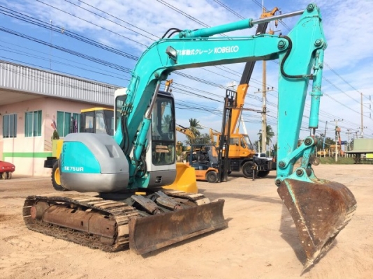 ขายรถแบคโฮ KOBELCO SK75UR คอนโทรลสั้น รถนอกนำเข้าจากญี่ปุ่น มีVDOการทำงานครับ ขายรถแบคโฮ KOBELCO SK75UR คอนโทรลสั้น รถนอกนำเข้าจากญี่ปุ่น มีVDOการทำงานครับ