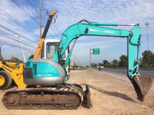 ขายรถแบคโฮ KOBELCO SK75UR คอนโทรลสั้น รถนอกนำเข้าจากญี่ปุ่น มีVDOการทำงานครับ ขายรถแบคโฮ KOBELCO SK75UR คอนโทรลสั้น รถนอกนำเข้าจากญี่ปุ่น มีVDOการทำงานครับ