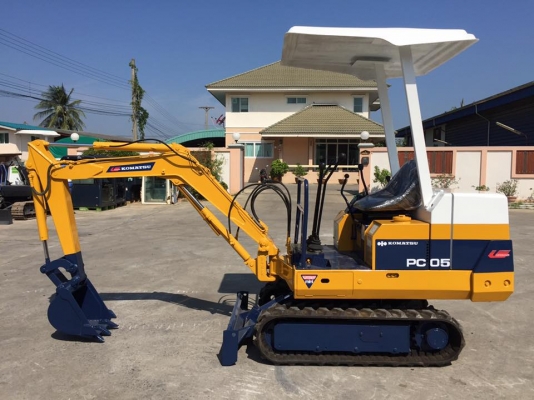 รถขุด KOMATSU PC05-6 ทำสีใหม่ นำเข้ามือสองญี่ปุ่น รถขุด KOMATSU PC05-6 ทำสีใหม่ นำเข้ามือสองญี่ปุ่น