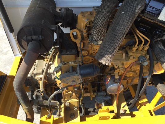 รถขุด KOMATSU PC05-6 ทำสีใหม่ นำเข้ามือสองญี่ปุ่น