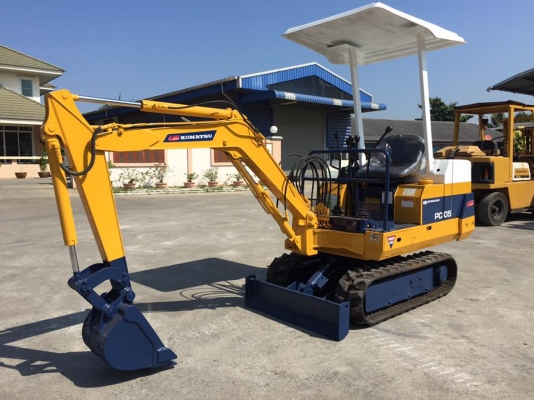 รถขุด KOMATSU PC05-6 ทำสีใหม่ นำเข้ามือสองญี่ปุ่น รถขุด KOMATSU PC05-6 ทำสีใหม่ นำเข้ามือสองญี่ปุ่น