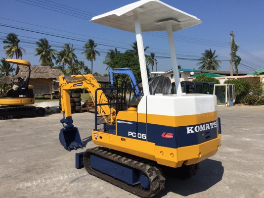 รถขุด KOMATSU PC05-6 ทำสีใหม่ นำเข้ามือสองญี่ปุ่น รถขุด KOMATSU PC05-6 ทำสีใหม่ นำเข้ามือสองญี่ปุ่น