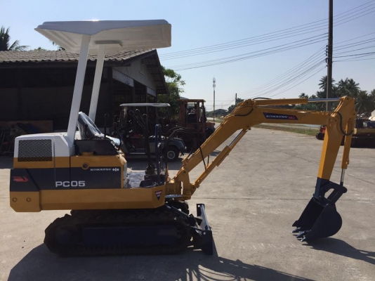 รถขุด KOMATSU PC05-6 ทำสีใหม่ นำเข้ามือสองญี่ปุ่น รถขุด KOMATSU PC05-6 ทำสีใหม่ นำเข้ามือสองญี่ปุ่น