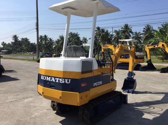 รถขุด KOMATSU PC05-6 ทำสีใหม่ นำเข้ามือสองญี่ปุ่น รถขุด KOMATSU PC05-6 ทำสีใหม่ นำเข้ามือสองญี่ปุ่น
