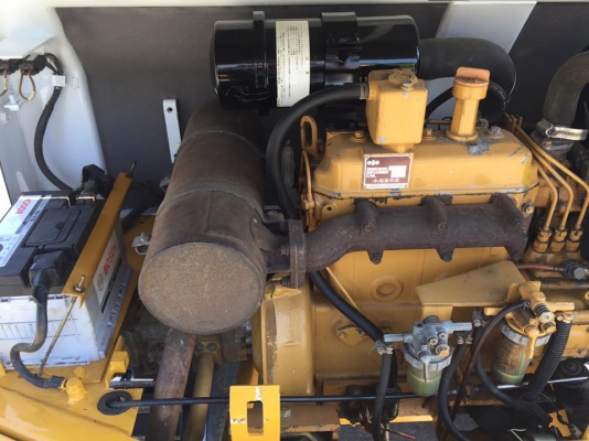 รถขุด KOMATSU PC30-6 ทำสีใหม่ นำเข้ามือสองญี่ปุ่น รถขุด KOMATSU PC30-6 ทำสีใหม่ นำเข้ามือสองญี่ปุ่น