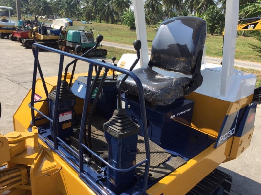 รถขุด KOMATSU PC30-6 ทำสีใหม่ นำเข้ามือสองญี่ปุ่น