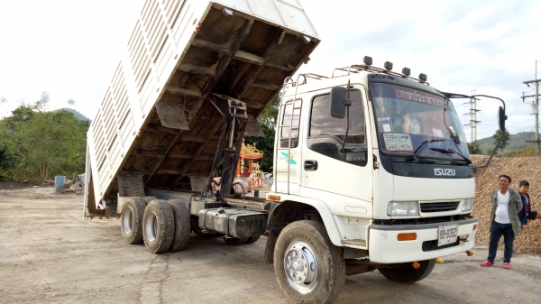 ขายด่วนISUZUDECA270ยูโรทูปี47สองเพลาสภาพพร้อมใช้ราคาเบาๆจัดแนนทได้โทรไอดีไลน์0843923995