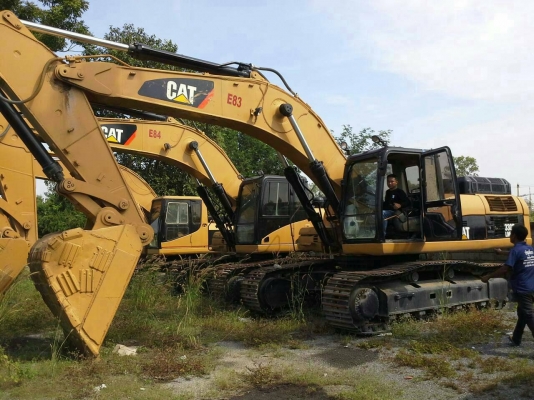 ขายรถแบคโฮ CAT 330 D ราคา 1800000