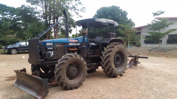 ขายรถไถ FORD 6640 NEWHOLLAND 4WD