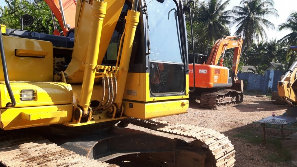 ขายรถแบคโฮ KOMATSU PC130-8 เอกสารเล่ม ไมล์ 5000 ชม.ราคา 1650000