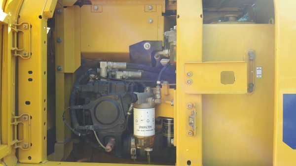 ขายรถแบคโฮ KOMATSU PC130-8 เอกสารเล่ม ไมล์ 5000 ชม.ราคา 1650000