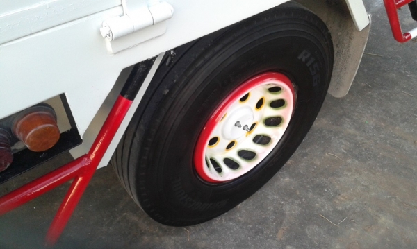 ISUZU NQR ยูโร 3 เครื่อง 175 แรง ยาว 5.5 เมตร รถห้างแท้ จดปี 53
